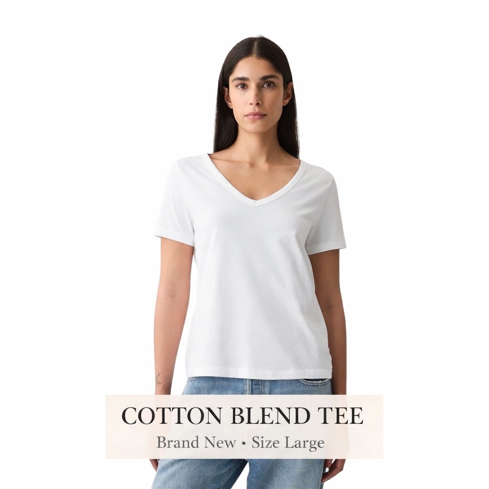 NEW White Cotton Blend V-Neck Tee Size Large Classic Basic Top